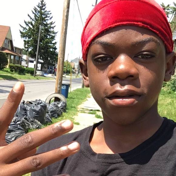 Meet your Posher, Kobe - Picture 1 of 1